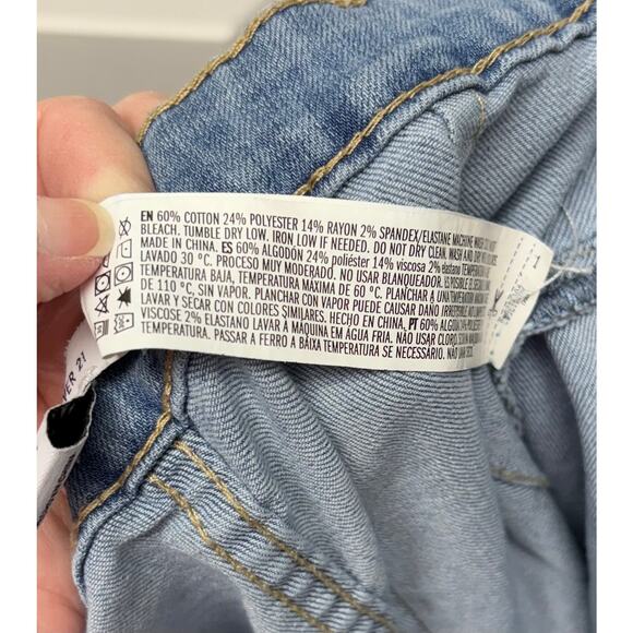 Forever 21 Light Wash Flare Jeans, High Rise, Split Rough Hem, Women's Size 27 - Picture 5 of 5